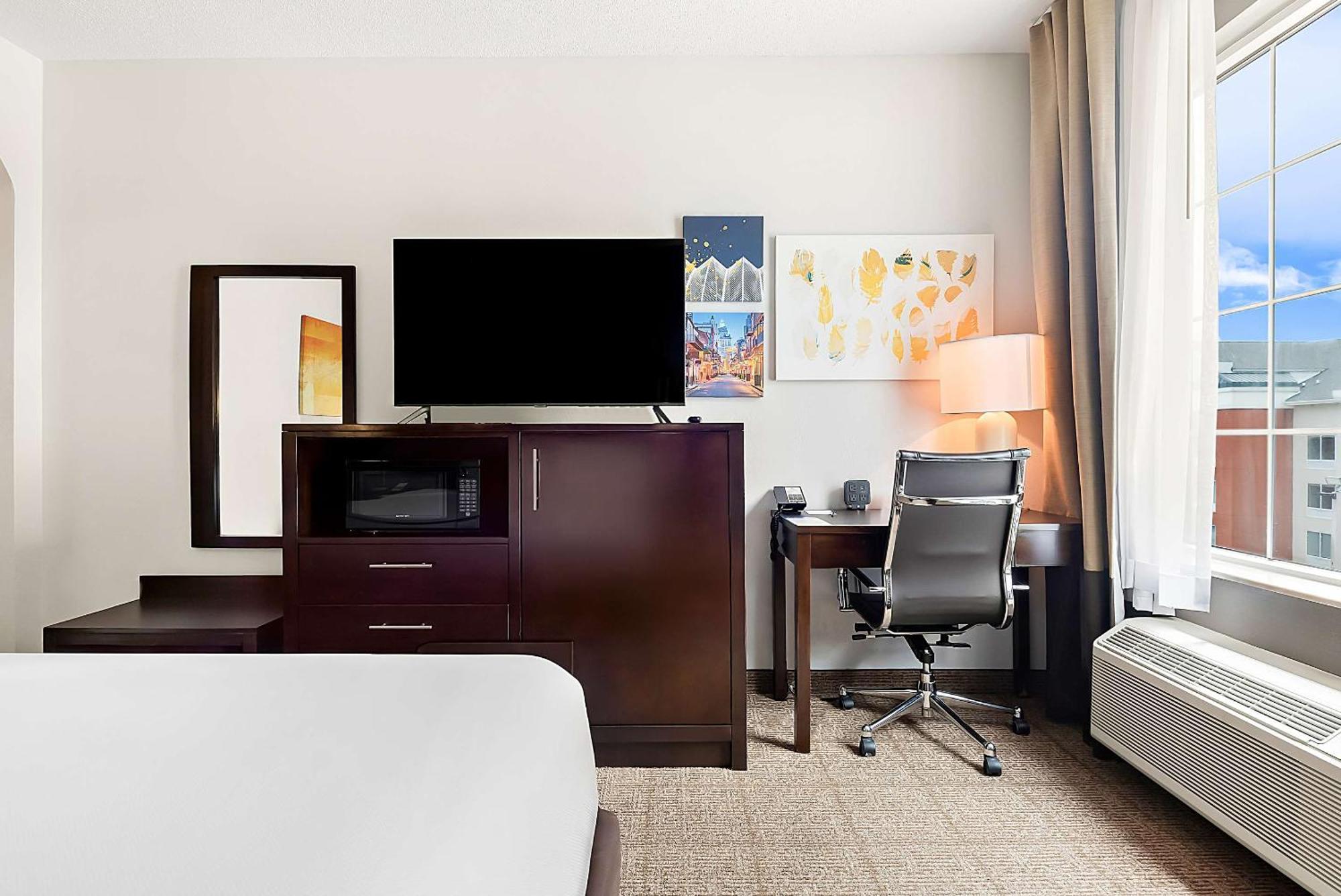 Comfort Suites New Orleans East Exterior foto